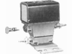 Johnson Controls V11HGA-100 3-WAY AIR VALVE;W/BARBED; 24 V. 50/60 HZ. | Midwest Supply Us