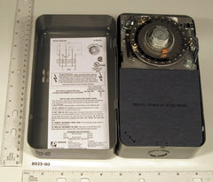 ROBERTSHAW 8025-00 120v 24 Hour Electromechanical Time Control W/Nema 1 Enclosure Up To 12 On/Off Programs Per Day Adjustable From 60 Seconds To 27-1/2 Minutes 7004-701 | Midwest Supply Us