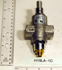 BASO GAS PRODUCTS H19LA-1C High Pressure Pilot Safety Valve 3/8" X 3/8" 600000 BTU 25 PSI Max. For LP/Natural Gas | Midwest Supply Us
