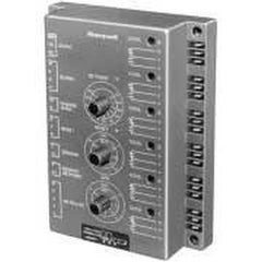 HONEYWELL W7100A1053 DISCHARGE AIR TEMPERATURE CONTROLLER, 20 TO 30 VAC  | Midwest Supply Us