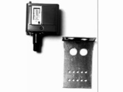 JOHNSON P70AA-118C SPST PRESSURE CONTROL; 100/400# DIFF. ADJ.; 35/200# 36"CAP; 13;  | Midwest Supply Us
