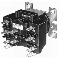 HONEYWELL RESIDENTIAL R8228B1012 Spdt 16amp Relay24vdbl Qc On Coil Term  | Midwest Supply Us