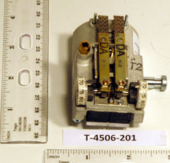 JOHNSON T-4506-201 DA Pneumatic Dual Temperature Horizontal Mount Thermostat Replaces T-4502-201  | Midwest Supply Us