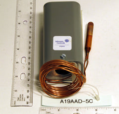 JOHNSON A19AAD-5C SPST Remote Bulb Temp. Control Nema 1 30/50F; Compensated Diff 2F 6' Cap.  | Midwest Supply Us